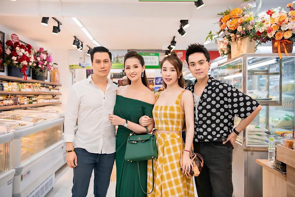 Cá sấu chúa Quỳnh Nga hiếm lắm mới hội ngộ chàng IT Minh Tiệp sau 12 năm, nhưng netizen chỉ chăm chăm ship với Việt Anh - Ảnh 4. Cá sấu chúa Quỳnh Nga hiếm lắm mới hội ngộ chàng IT Minh Tiệp sau 12 năm, nhưng netizen chỉ chăm chăm ship với Việt Anh - Ảnh 4.