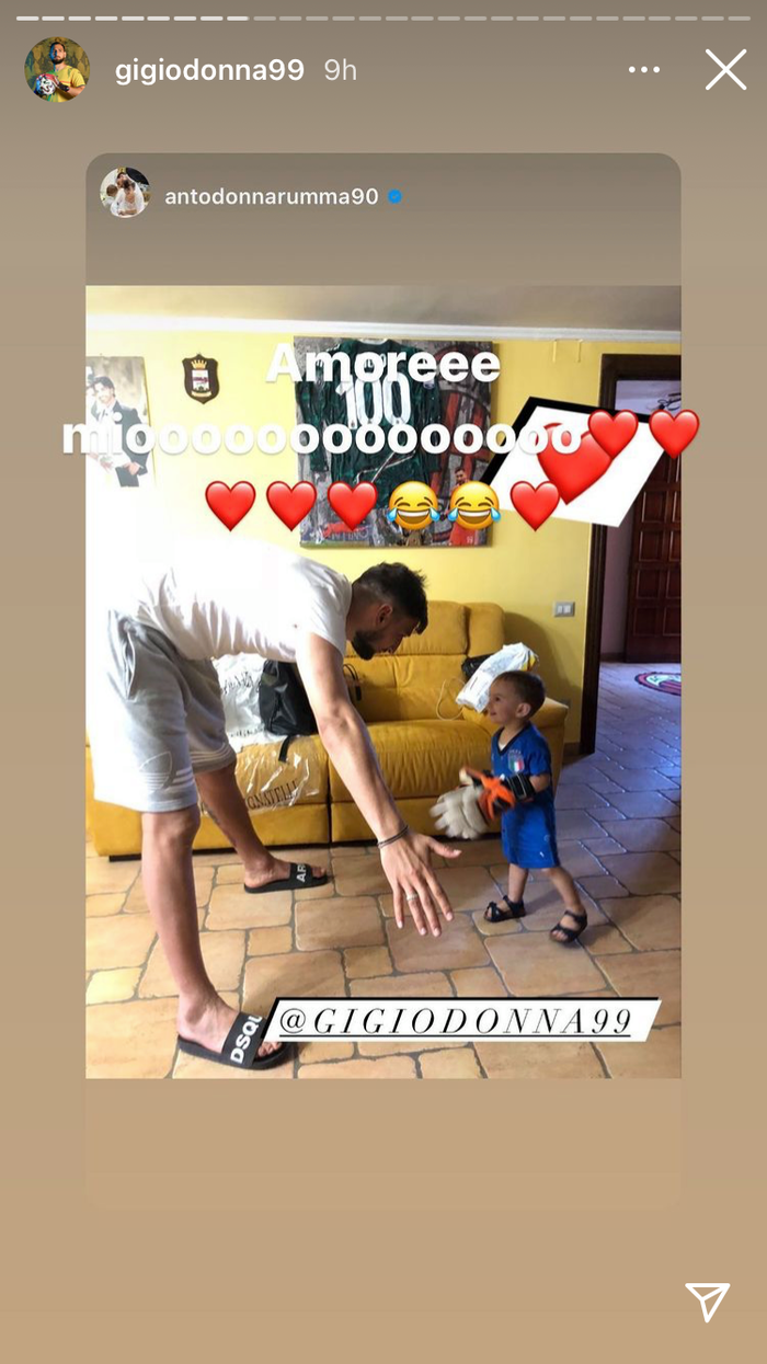 Bộ đ&ocirc;i hậu vệ trụ cột tuyển &Yacute; c&ocirc;ng khai Tuesday ngay sau Chung kết Euro - Ảnh 14.