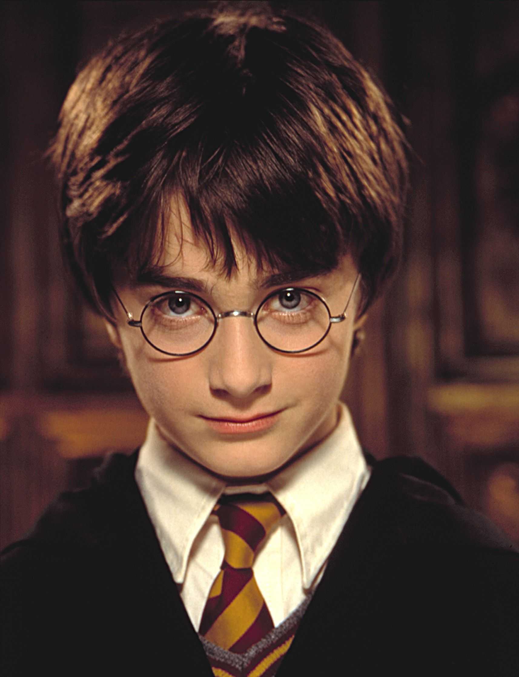 Sau Nhi u N m Daniel Radcliffe C C n Gh t Cay Gh t ng Vai Di n 