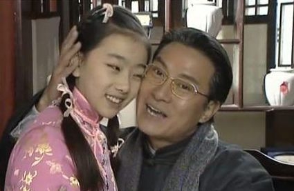 Em gái nuôi của Tiểu Yến Tử ở Hoàn Châu Cách Cách giờ trổ mã cực xinh đẹp, có ngã rẽ cuộc đời gây chấn động ở độ tuổi 30 - Ảnh 5.
