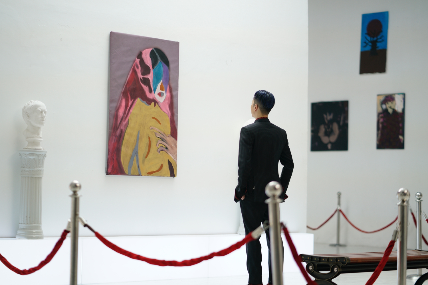 Hậu ồn ào bị tố lạm dụng chất xám, Da LAB tung MV có Thúy Ngân làm nữ chính nhưng tò mò nhất là người đạo diễn? - Ảnh 3. Hậu ồn ào bị tố lạm dụng chất xám, Da LAB tung MV có Thúy Ngân làm nữ chính nhưng tò mò nhất là người đạo diễn? - Ảnh 3.