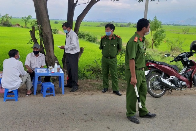 Diễn biến dịch ngày 16/7: Thêm 1.438 ca mắc mới; Tạo mọi điều kiện tiếp nhận người dân từ TP.HCM về các địa phương - Ảnh 1.