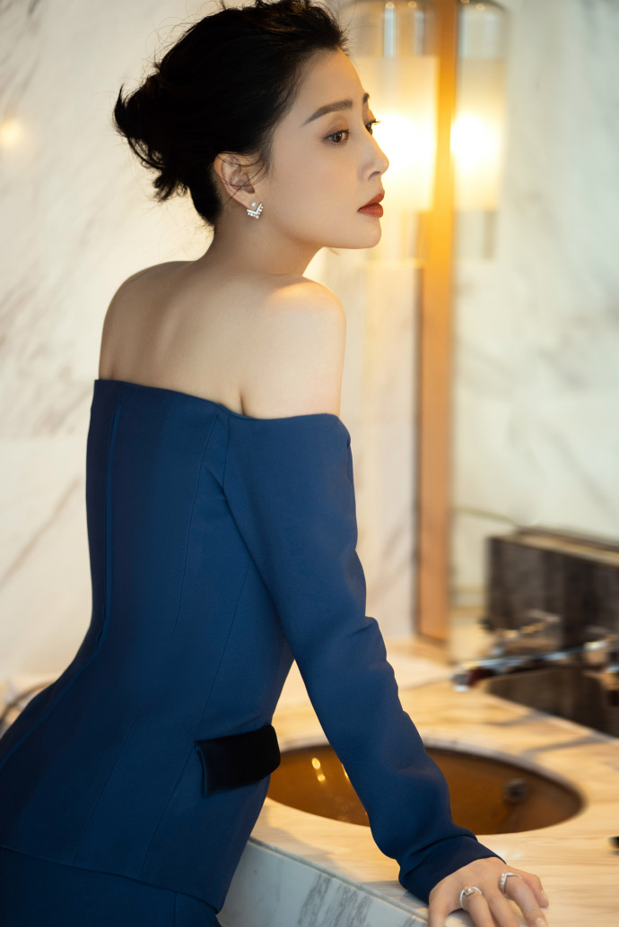 Dương quý phi xấu nhất lịch sử Hoa ngữ giờ nổ visual cực sốc, sự nghiệp copy Phạm Băng Băng nhưng ai hơn ai? - Ảnh 7. Dương quý phi xấu nhất lịch sử Hoa ngữ giờ nổ visual cực sốc, sự nghiệp copy Phạm Băng Băng nhưng ai hơn ai? - Ảnh 7.