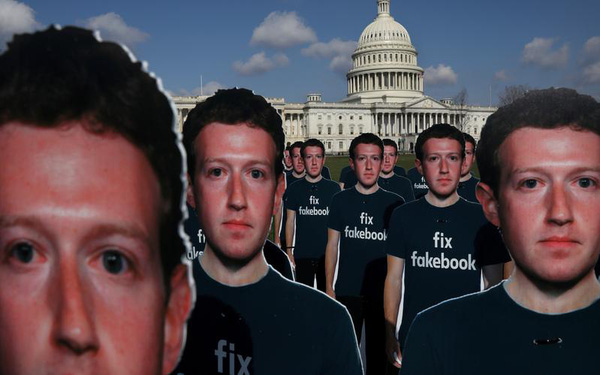 Sở hữu Messenger, Mark Zuckerberg chính là kẻ nguy hiểm nhất hành tinh: Theo dõi tin nhắn, cuộc gọi, thậm chí tự động tải file người dùng gửi cho nhau - Ảnh 1.
