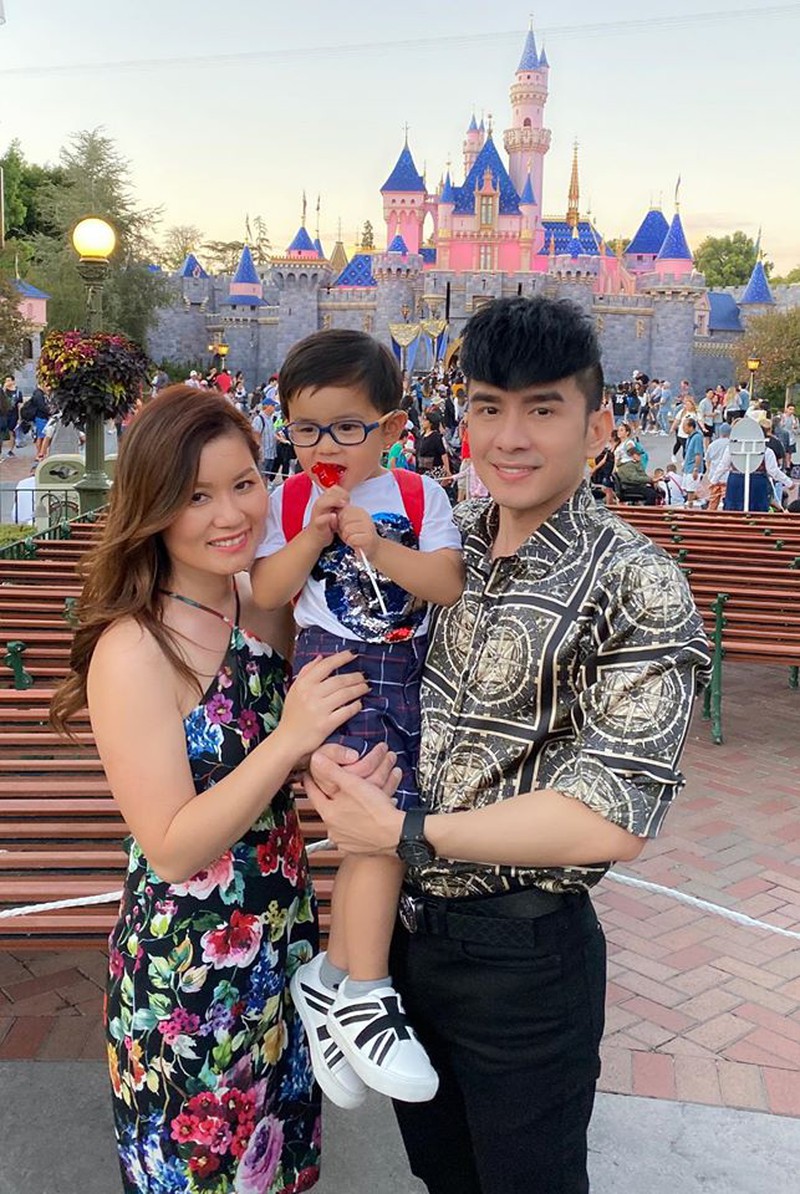 1 ca sĩ bàn về vụ ly hôn đang nóng nhất Vbiz: Thủy Tiên cần một người đàn ông bên cạnh cùng nhau chăm sóc con, Đan Trường lại quá bận! - Ảnh 3. 1 ca sĩ bàn về vụ ly hôn đang nóng nhất Vbiz: Thủy Tiên cần một người đàn ông bên cạnh cùng nhau chăm sóc con, Đan Trường lại quá bận! - Ảnh 3.