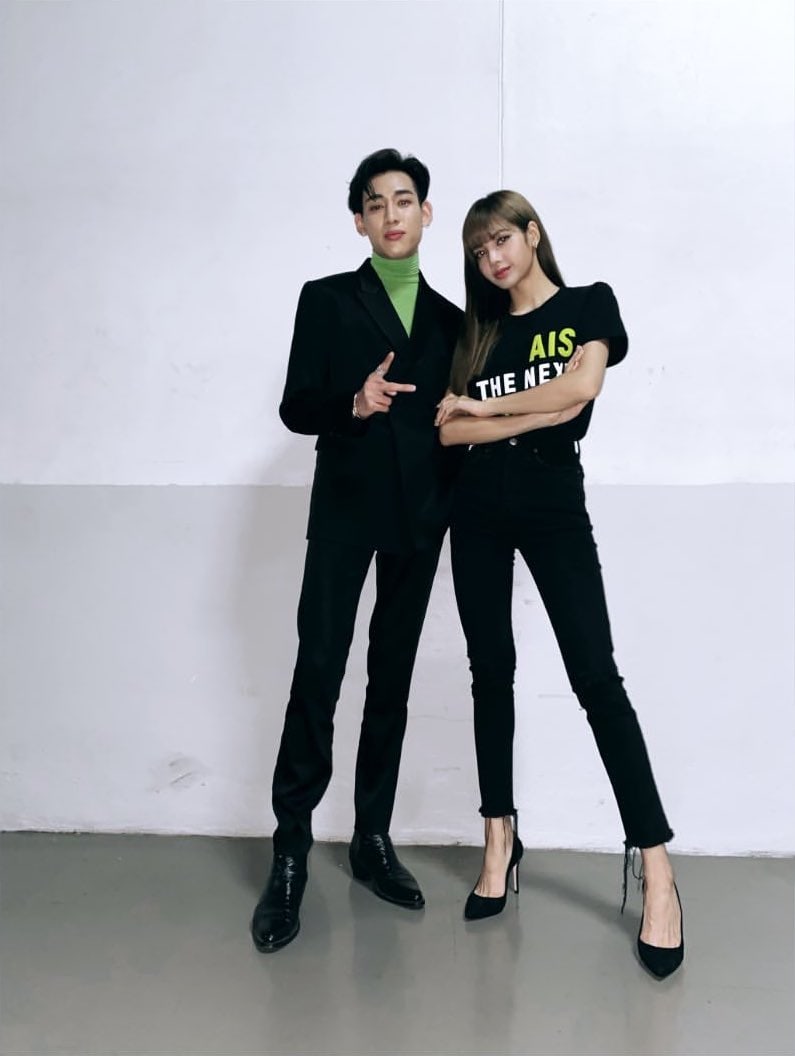 Từ Nichkhun (2PM) đến Lisa (BLACKPINK) - hội idol Thái đã đem chuông đi đánh xứ người thành công đến thế nào? - Ảnh 15. Từ Nichkhun (2PM) đến Lisa (BLACKPINK) - hội idol Thái đã đem chuông đi đánh xứ người thành công đến thế nào? - Ảnh 15.