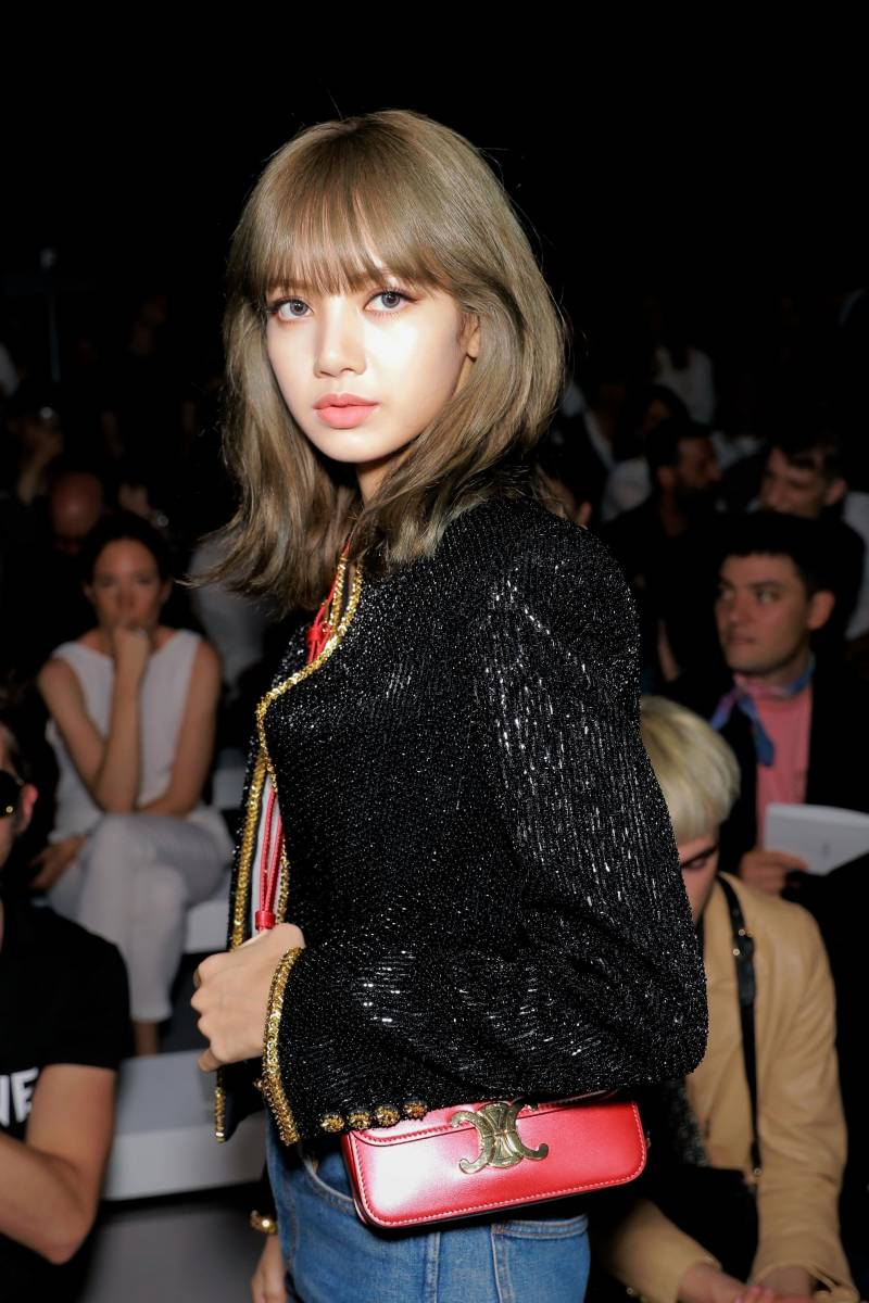 Từ Nichkhun (2PM) đến Lisa (BLACKPINK) - hội idol Thái đã đem chuông đi đánh xứ người thành công đến thế nào? - Ảnh 21. Từ Nichkhun (2PM) đến Lisa (BLACKPINK) - hội idol Thái đã đem chuông đi đánh xứ người thành công đến thế nào? - Ảnh 21.