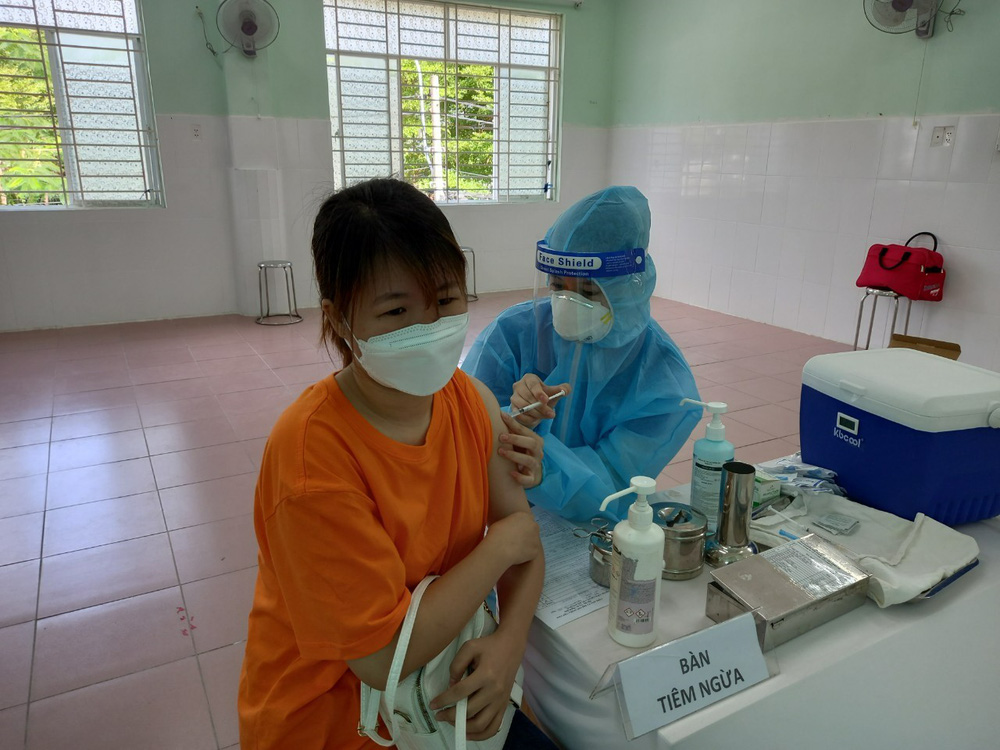 A district of Ho Chi Minh City recorded a total of 5,500 cases of Covid-19: medical staff made 3 times more effort, on duty 24/24 - Photo 1. A district of Ho Chi Minh City recorded a total of 5,500 cases of Covid-19: the medical staff made 3 times more effort, on duty 24/24 - Photo 1.