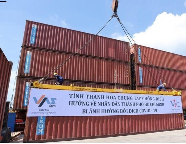 Thanh Hóa: Hơn 1.600 tấn hàng đã lên tàu vào ủng hộ đồng bào phía Nam - Ảnh 1.