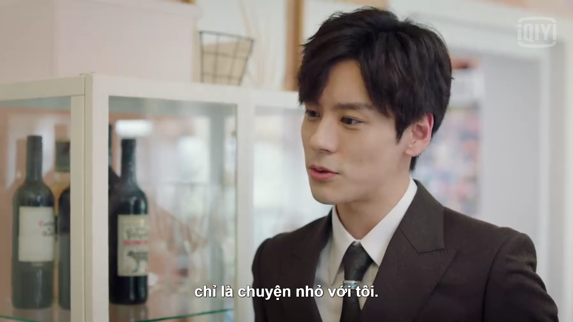 Hạ ti&ecirc;n sinh v&agrave; 4 lần rớt h&igrave;nh tượng v&igrave; vợ con: Bị nữ ch&iacute;nh đ&aacute;nh nhừ tử, su&yacute;t kh&oacute;a m&ocirc;i nam phụ ngay h&agrave;ng lẩu - Ảnh 6.