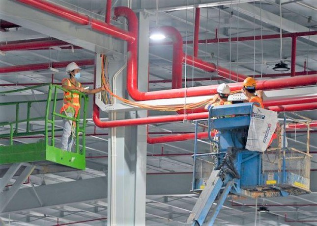 Nhiều công nhân nghi nhiễm COVID-19 đang mắc kẹt trong công ty - Ảnh 2.