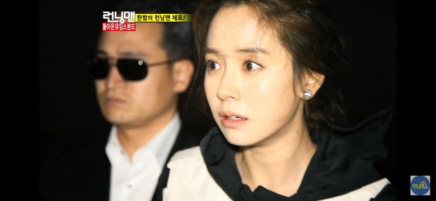 Xem Song Ji Hyo để mặt mộc ở Running Man quen rồi, giờ hóa phù thủy sắc sảo cứ thấy là lạ! - Ảnh 4.