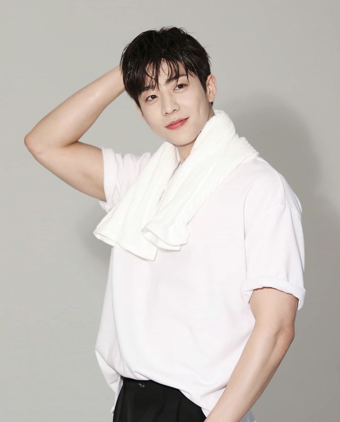 Nam phụ cực phẩm của Nevertheless doạ “đè bẹp” Song Kang: Soái ca đã cao 1m86 còn hack tuổi, du học hết Thái Lan đến tận... Nam Phi - Ảnh 6. Nam phụ cực phẩm của Nevertheless doạ “đè bẹp” Song Kang: Soái ca đã cao 1m86 còn hack tuổi, du học hết Thái Lan đến tận... Nam Phi - Ảnh 6.