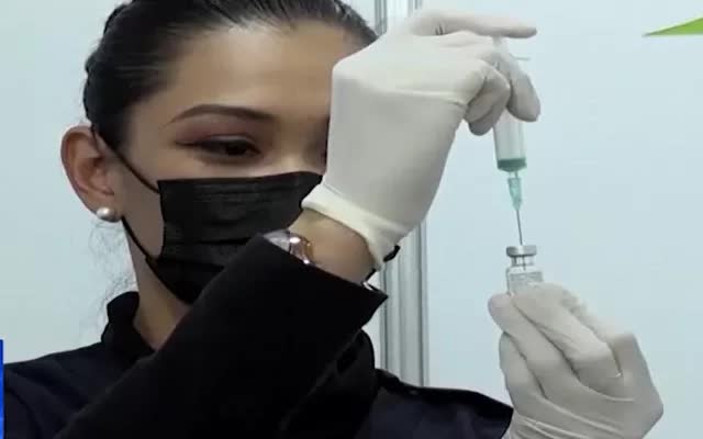 Israel, UAE dẫn đầu thế giới về tỷ lệ tiêm vaccine - Ảnh 1.