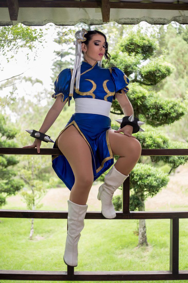 Cosplay nhân vật Chun-Li trong sự kiện mới của Free Fire, các hot girl Việt nóng bỏng và sexy với vòng 3 hút mắt - Ảnh 7.