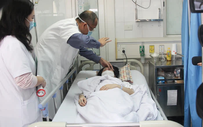 Cô gái 20 tuổi phải cấp cứu vì suýt hoại tử hậu môn và âm đạo, bác sĩ trách: Sạch sẽ quá cũng không tốt! - Ảnh 1.