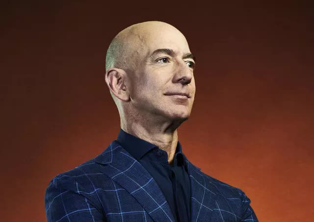 Jeff Bezos thiết lập đỉnh cao giàu có mới của con người - Ảnh 2.