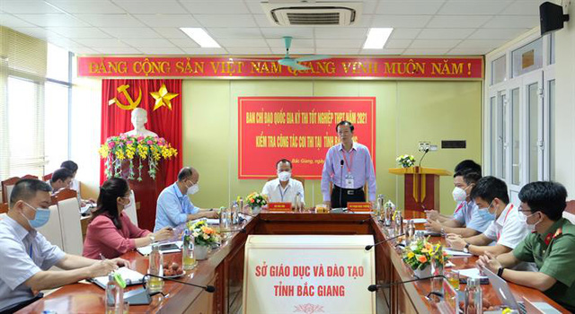 Bắc Giang chỉ còn 32/37 Điểm thi tốt nghiệp THPT cho hơn 17.900 thí sinh - Ảnh 1.