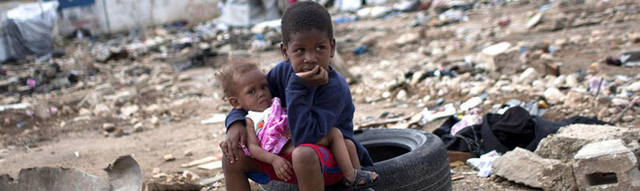 Cận cảnh cái nghèo ở Haiti nơi Tổng thống vừa bị ám sát: May mắn mới kiếm được 70.000 đồng/tuần, cái đói đáng sợ hơn virus Corona - Ảnh 2.