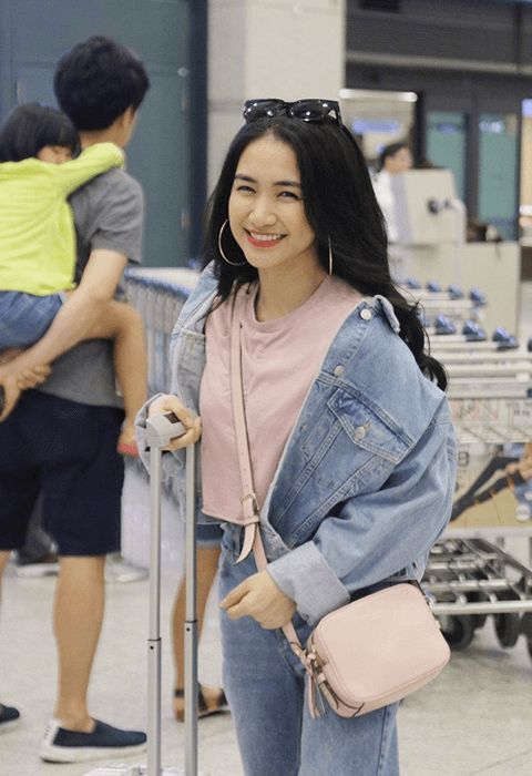 Hoà Minzy bị quản lý khui lại ảnh thời còn chân phương: Tóc dài, da đen nhẻm và style nữ sinh dân chơi xóm - Ảnh 4. Hoà Minzy bị quản lý khui lại ảnh thời còn chân phương: Tóc dài, da đen nhẻm và style nữ sinh dân chơi xóm - Ảnh 4.