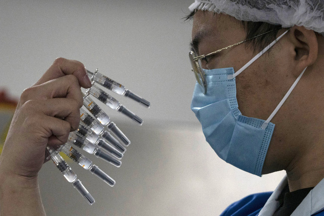 Trung Quốc công bố hiệu quả của vaccine COVID-19 với biến thể Delta - Ảnh 1.