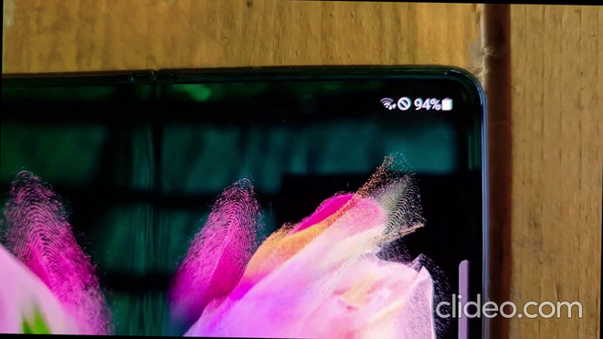 Trên tay Galaxy Z Fold 3 và Z Flip 3 trước giờ ra mắt: Camera ẩn dưới màn hình, thiết kế mới - Ảnh 3.