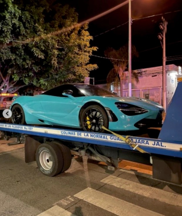 Bị cảnh sát tịch thu 4 siêu xe hơn 23 tỷ, YouTuber lên mạng kêu than, tưởng được bênh nào ngờ nhận lời giải thích khiến anh cứng họng - Ảnh 3. Bị cảnh sát tịch thu 4 siêu xe hơn 23 tỷ, YouTuber lên mạng kêu than, tưởng được bênh nào ngờ nhận lời giải thích khiến anh cứng họng - Ảnh 3.