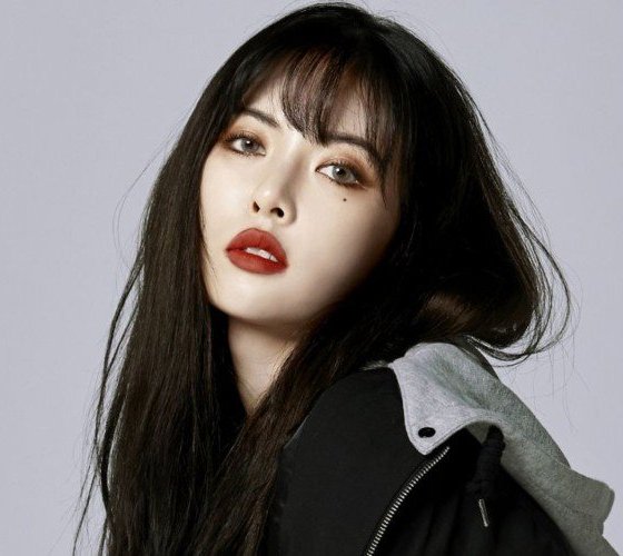 Hyuna thả thính cảnh thân mật với người yêu trong MV mới, tiết lộ tình trạng sức khỏe xấu phải cấp cứu ngay trên trường quay - Ảnh 7.