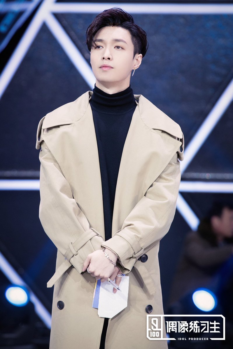 Trương Nghệ Hưng và hành trình vượt Vũ Môn: Từ thành viên Trung Quốc cuối cùng bám trụ EXO đến Chủ tịch công ty ở tuổi 30 - Ảnh 16. Trương Nghệ Hưng và hành trình vượt Vũ Môn: Từ thành viên Trung Quốc cuối cùng bám trụ EXO đến Chủ tịch công ty ở tuổi 30 - Ảnh 16.