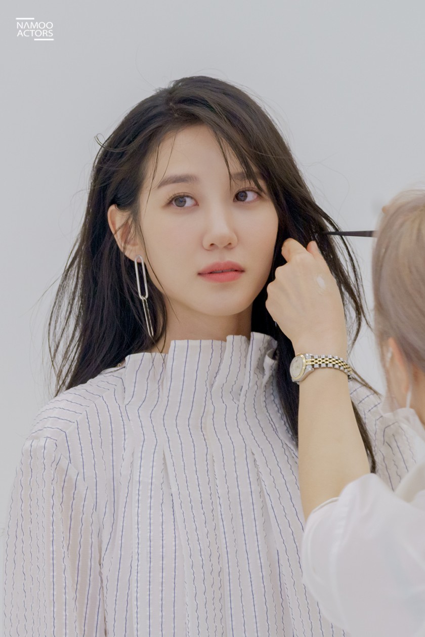 Sao nh&iacute; bị gh&eacute;t nhất Gi&agrave;y Thủy Tinh dậy th&igrave; th&agrave;nh c&ocirc;ng sau 19 năm: Nhan sắc th&aacute;nh thiện nh&igrave;n l&agrave; m&ecirc;, gia t&agrave;i diễn xuất đ&aacute;ng ngưỡng mộ - Ảnh 5.