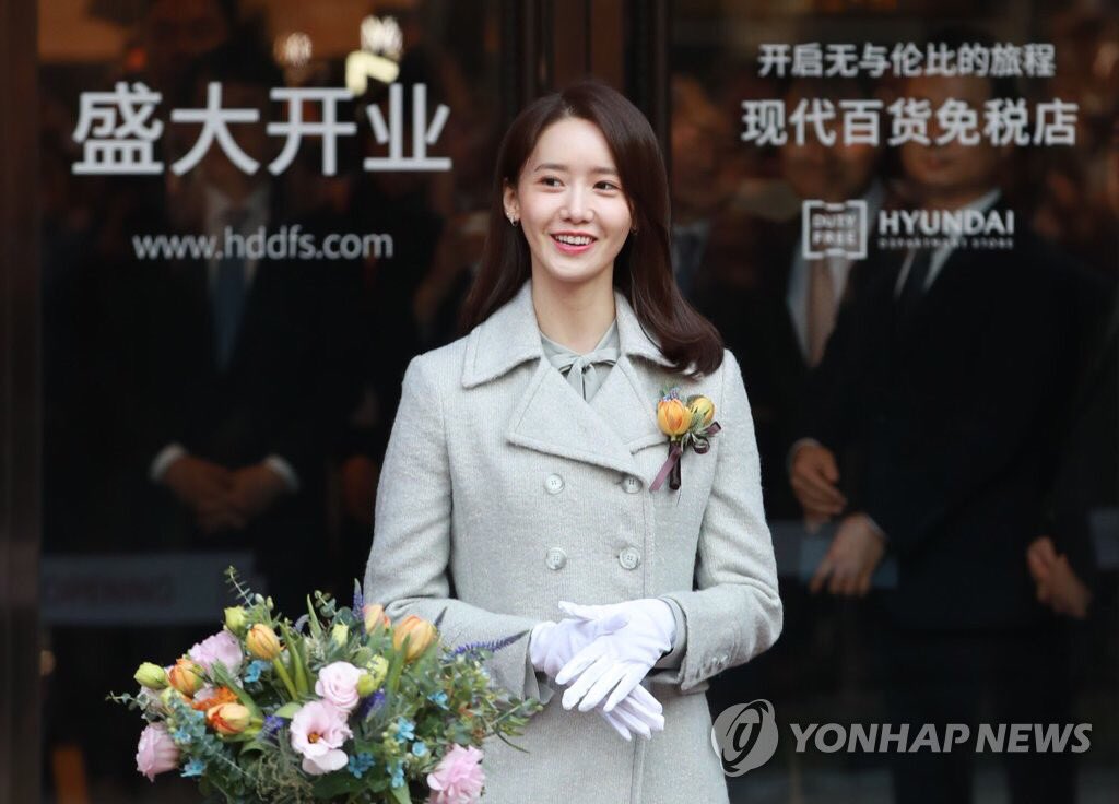 Xỉu ngang combo visual Yoona - Jung Hae In ở sự kiện cao cấp: Nữ thần SNSD như tiểu thư tài phiệt, tình tứ bất ngờ với tài tử cực phẩm - Ảnh 6. Xỉu ngang combo visual Yoona - Jung Hae In ở sự kiện cao cấp: Nữ thần SNSD như tiểu thư tài phiệt, tình tứ bất ngờ với tài tử cực phẩm - Ảnh 6.