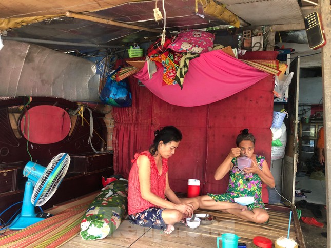 Nay còn có cơm, còn mai thì chưa biết ra sao… - Ảnh 2.