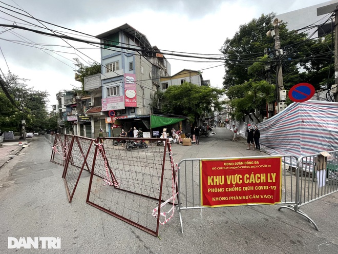 Diễn biến dịch ngày 23/8: TP.HCM xét nghiệm toàn bộ hộ dân vùng đỏ, cam trong 3 ngày; Quân đội triển khai kiểm soát phòng dịch tại TP.HCM - Ảnh 1.