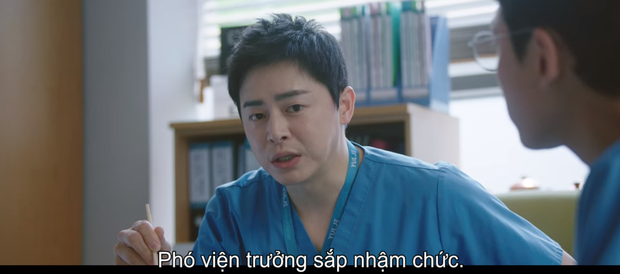 Cười sái quai hàm với 8 lần Hospital Playlist nhái phim kinh điển: F4 pha ke chưa đủ, còn tái hiện bom tấn Parasite - Ảnh 8.