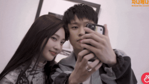 Đ&agrave;o lại video ng&agrave;y đầu Joy (Red Velvet) v&agrave; Crush gặp nhau: Phải chăng ch&agrave;ng v&agrave; n&agrave;ng đ&atilde; y&ecirc;u từ đ&acirc;y? - Ảnh 4.