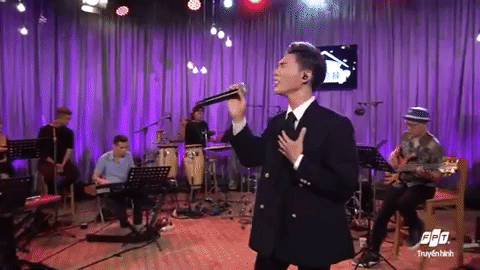 Clip: Erik hát gồng cứng, netizen phàn nàn không thể nghe rõ lời thậm chí còn thua cả ca sĩ hát bè? - Ảnh 4.