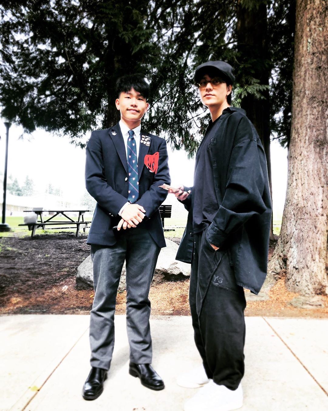 Xôn xao ảnh Trần Khôn cõng bạn trai say khướt trên lưng, netizen ngã ngửa vì thân phận thật sự của người tình bí ẩn - Ảnh 10. Xôn xao ảnh Trần Khôn cõng bạn trai say khướt trên lưng, netizen ngã ngửa vì thân phận thật sự của người tình bí ẩn - Ảnh 10.