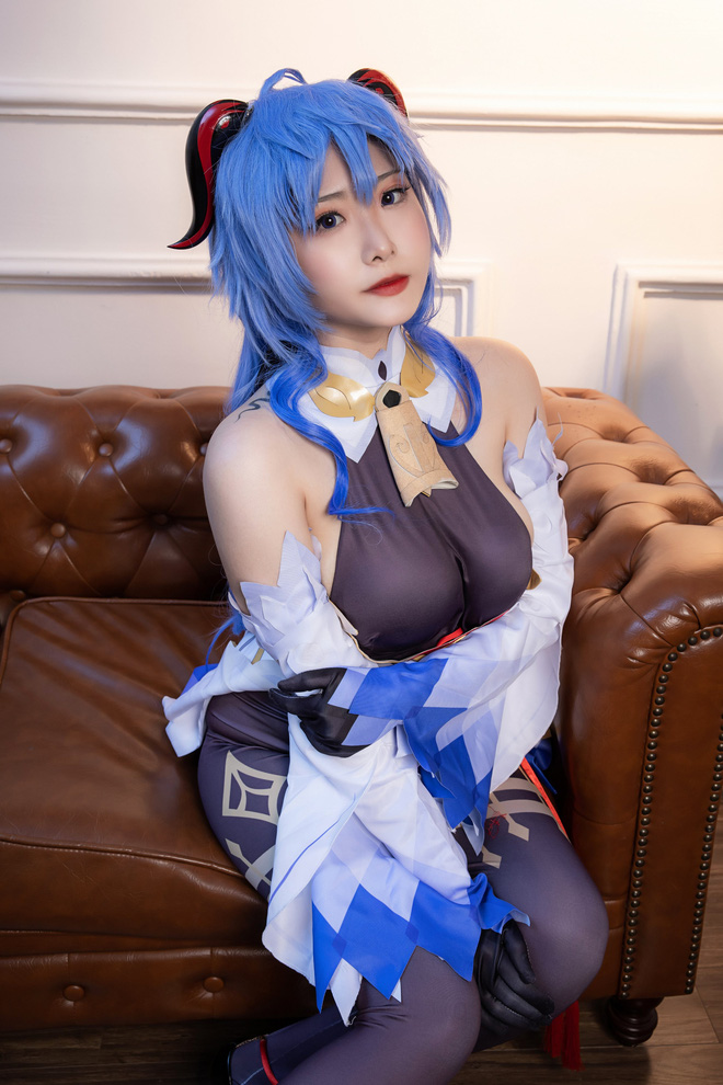 Ngất ngây với cosplay Lisa Genshin Impact của nữ coser nóng bỏng người Việt - Ảnh 7.