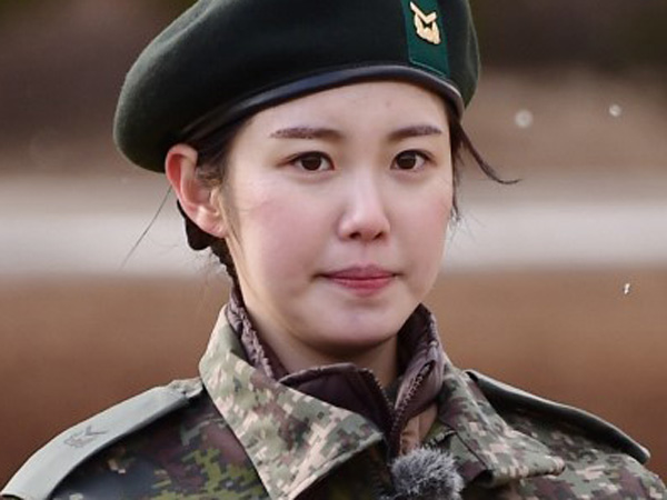 Mặt mộc sao nữ Hàn đi show quân đội: Lisa & ác nữ Penthouse đẹp xuất sắc, gây sốc nhất là người cuối cùng! - Ảnh 20.