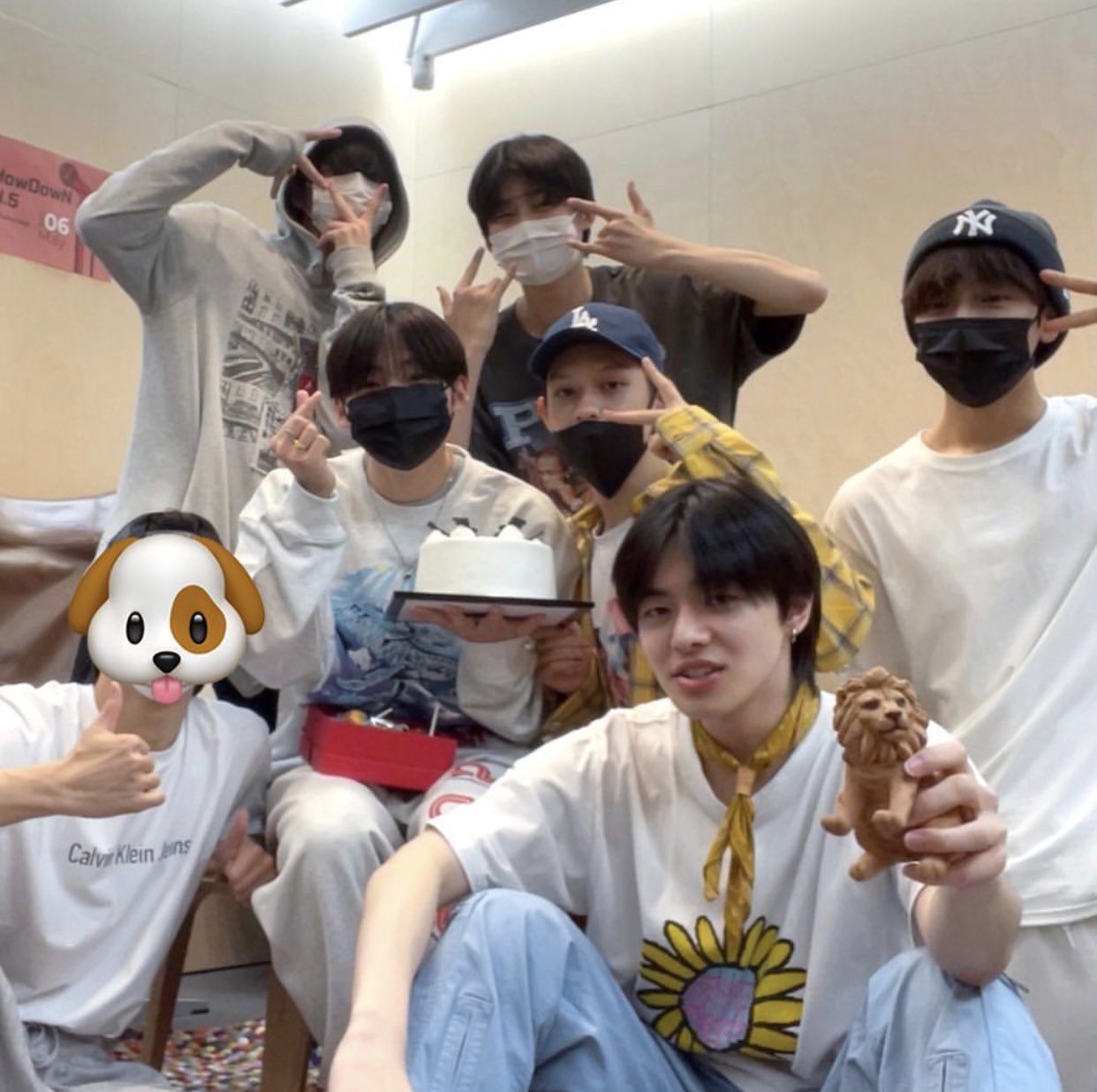 Lộ diện thực tập sinh đ&agrave;n em BTS: L&agrave; con lai Mỹ - Nhật c&oacute; kinh nghiệm nhảy 8 năm, visual được khen giống Jungkook - Ảnh 1.