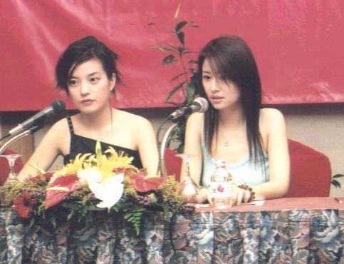 Bộ ảnh hiếm 20 năm trước: Triệu Vy và Lâm Tâm Như sang Việt Nam ngay thời sự nghiệp đỉnh cao, ăn vận đơn giản khoe nhan sắc đỉnh chóp - Ảnh 6.