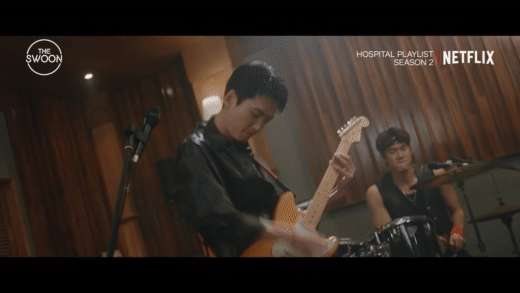 Nhóm nhạc Mido Falasol (Hospital Playlist) xuất hiện với tạo hình bá cháy, nhưng nghiêm túc đến mấy nhìn cũng thấy tấu hài - Ảnh 4.