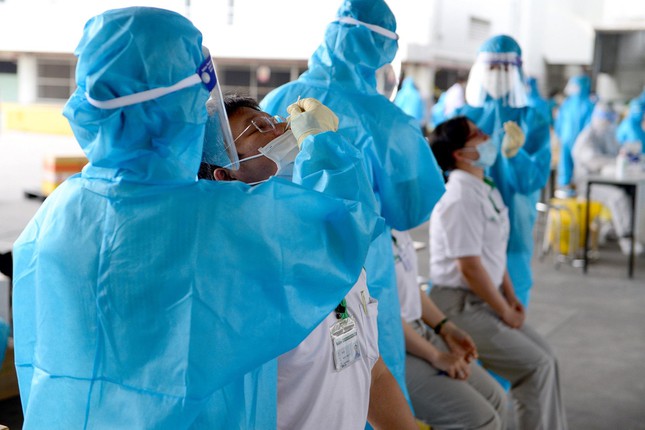 TP.HCM chưa đạt tiến độ xét nghiệm nhanh COVID-19 trong cộng đồng - Ảnh 2.