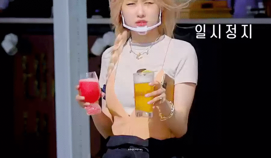 Muốn bóc trần nhan sắc Rosé (BLACKPINK) ở hậu trường mà bó tay, đắt nhất combo tóc vàng bay tôn lên visual đẹp muốn lịm đi - Ảnh 10.