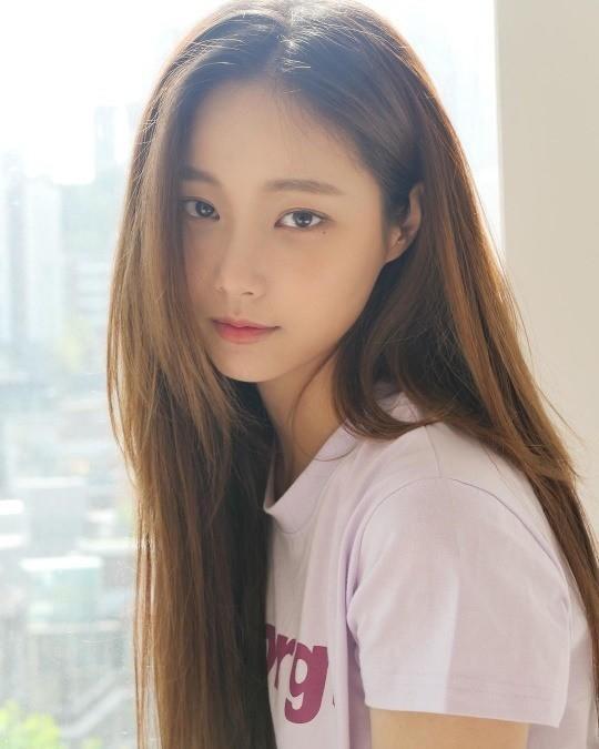 Yeonwoo (MOMOLAND) - nữ idol vừa bị Dispatch bóc hẹn hò cùng Lee Min Ho là ai? - Ảnh 6.