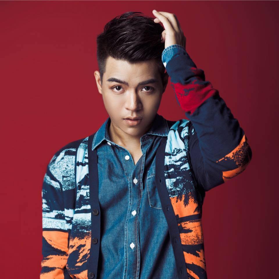 Một nhạc sĩ th&acirc;n thiết với Đ&ocirc;ng Nhi vừa c&oacute; m&agrave;n thay đổi diện mạo g&acirc;y sốc, nh&igrave;n qua tưởng Denis Đặng - Ảnh 5.