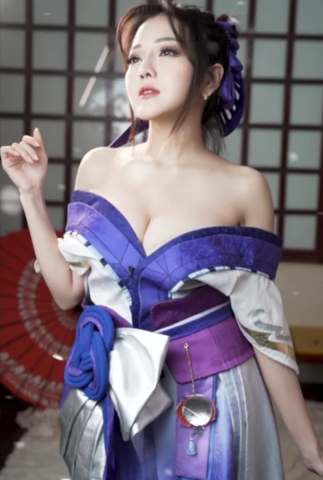 Mỹ nữ cosplay tướng game: Nóng bỏng, quyến rũ, gấp nhiều lần bản gốc! - Ảnh 4.