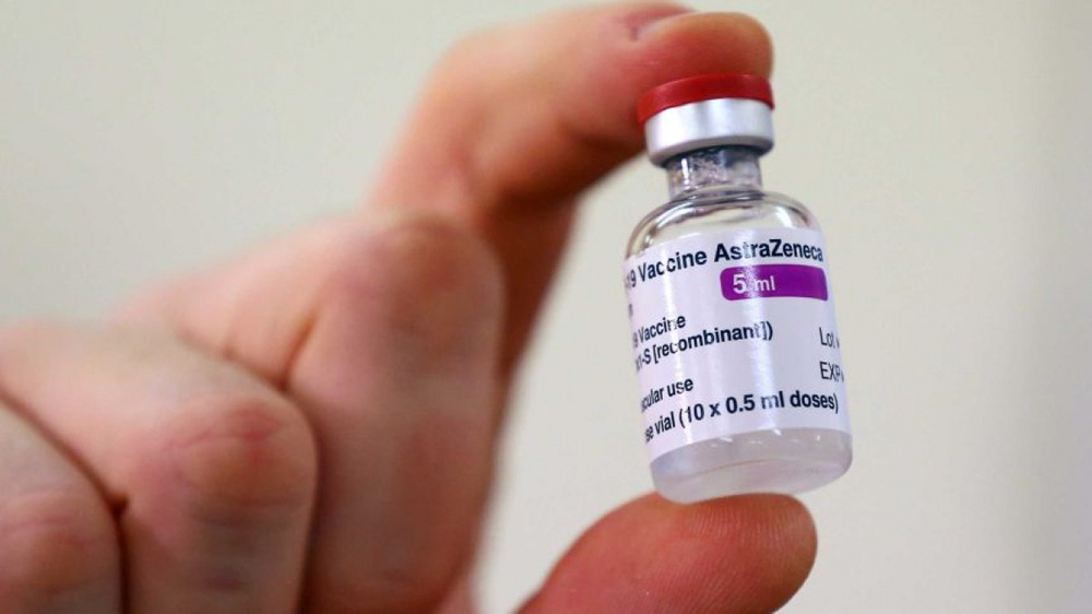Chuyên gia khuyến cáo nhóm đối tượng không nên tiêm vắc xin AstraZeneca - Ảnh 2.