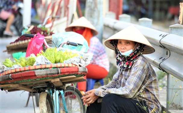 Gần 1,48 triệu lao động ở Hà Nội nhận gói hỗ trợ an sinh xã hội do bị ảnh hưởng bởi COVID-19 - Ảnh 1.