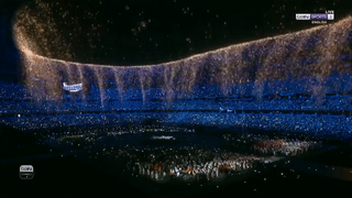 Nổi hết da gà trước màn trình diễn Dòng sông ngân hà huyền ảo trong lễ bế mạc Olympic 2020 - Ảnh 2.